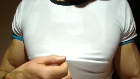 Snapshot of mmuscularman chatting on October 16, 8:11 am mmuscularman online show from October 16, 8:11 am