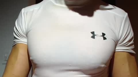 Snapshot of mmuscularman chatting on October 18, 6:18 am mmuscularman online show from October 18, 6:18 am