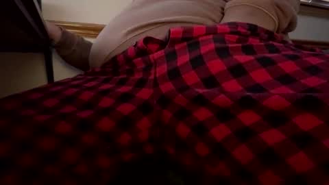 mnguy19726969 online show from December 3, 8:15 pm