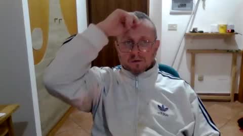 modesto1969 online show from December 4, 9:22 pm