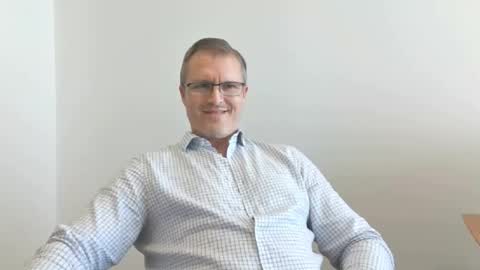 Moe online show from September 22, 7:02 pm