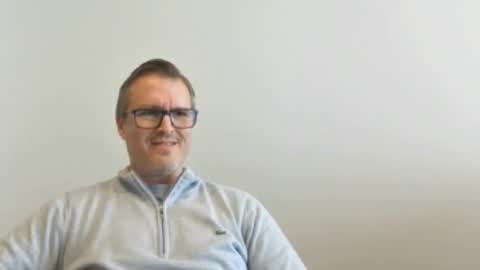 Moe online show from October 29, 4:21 pm