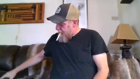 moeblick online show from December 7, 3:19 pm