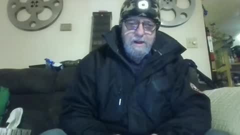 mondaymonday online show from February 4, 2:43 pm