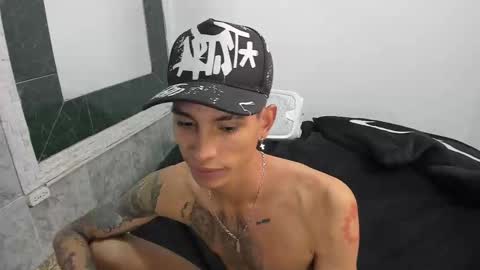 monkeyd_66 online show from February 22, 10:15 pm