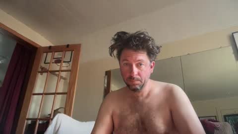 Moon online show from April 29, 2:33 pm
