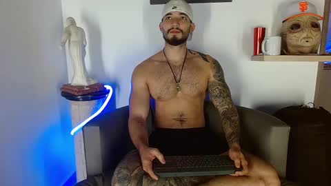 Snapshot of morgann_jones chatting on October 1, 4:00 pm morgan online show from October 1, 4:00 pm