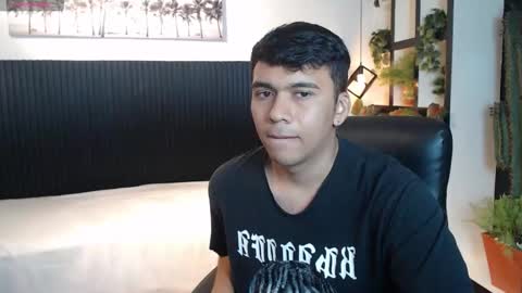 Mou Fly online show from November 25, 12:07 pm