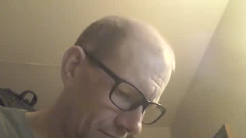 Snapshot of moviem1978 chatting on September 28, 10:41 pm Frederik online show from September 28, 10:41 pm