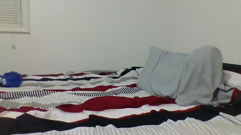 Mr8 online show from December 25, 4:12 am