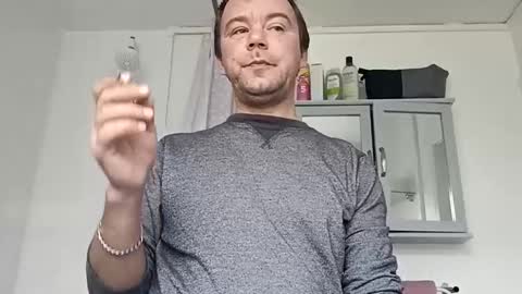 mr_i_ online show from March 8, 9:56 am