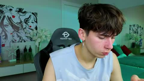 Kris online show from February 16, 5:04 pm