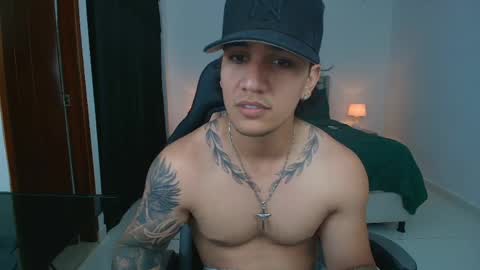 mr_maximo online show from June 5, 6:52 am