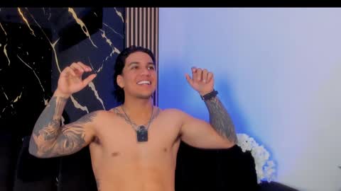 mr_maximo online show from April 23, 5:34 am