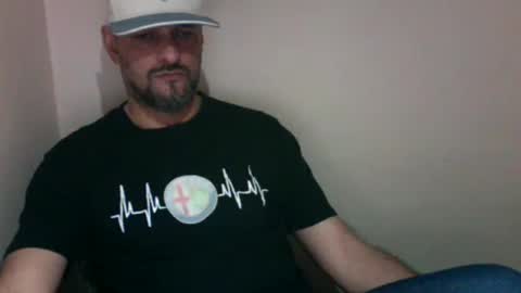 Snapshot of mr_mendes chatting on October 21, 8:55 pm Mr. Magico online show from October 21, 8:55 pm