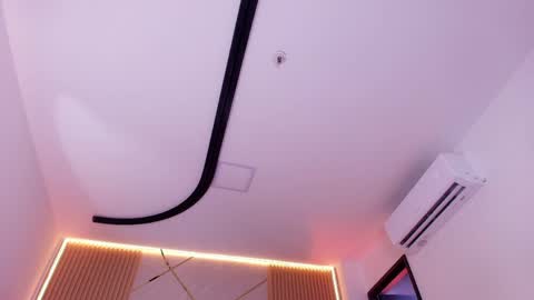 MIKEE online show from April 11, 6:31 am