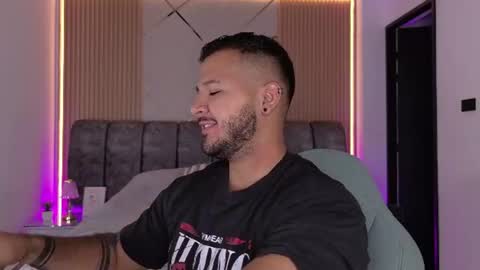MIKEE online show from July 25, 3:25 am