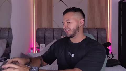 MIKEE online show from July 22, 3:09 am