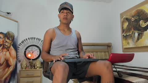 mr_stiven_ online show from April 8, 3:29 am