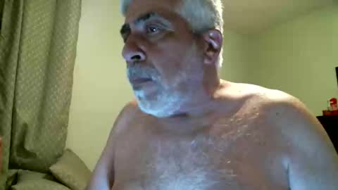 mrbateher05 online show from May 2, 3:42 am