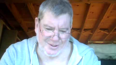 mrblade666 online show from December 13, 1:33 pm