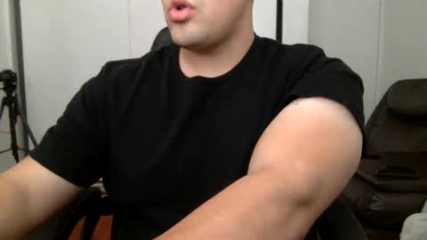 Snapshot of mrbree chatting on March 8, 10:45 pm Mr Bree online show from March 8, 10:45 pm