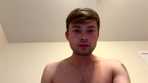 mrcoolguy68 online show from May 4, 3:58 pm