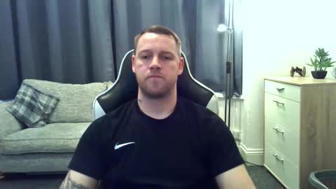 mrengland86566 online show from February 23, 7:10 am