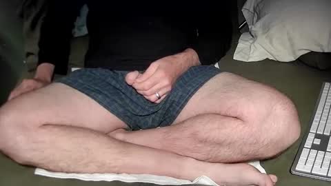 mrericsmith  email hidnnn online show from April 27, 9:06 am