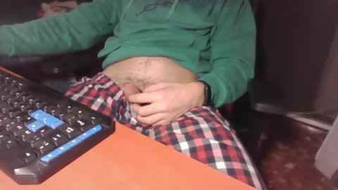Snapshot of mrhotboy9906 chatting on December 4, 11:02 pm mrhotboy9906 online show from December 4, 11:02 pm