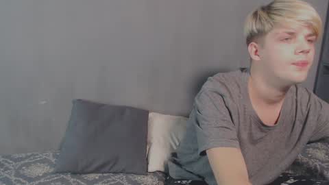 mr leo online show from December 12, 9:04 pm