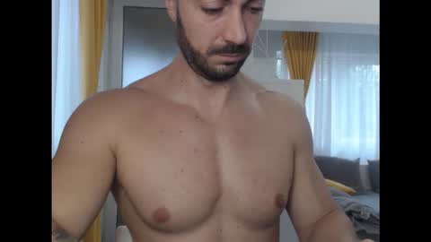 Snapshot of mrluckgx chatting on October 8, 2:10 pm MrLuck online show from October 8, 2:10 pm