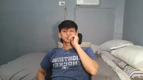 Snapshot of mrshawn95 chatting on October 8, 8:24 pm shawn online show from October 8, 8:24 pm