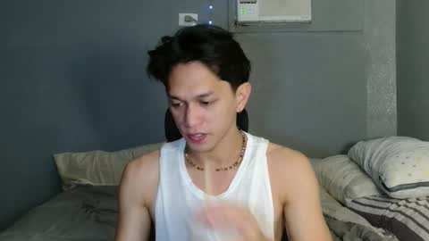 Snapshot of mrshawn95 chatting on October 15, 6:48 pm shawn online show from October 15, 6:48 pm