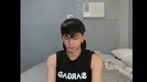 Snapshot of mrshawn95 chatting on October 10, 6:13 pm shawn online show from October 10, 6:13 pm