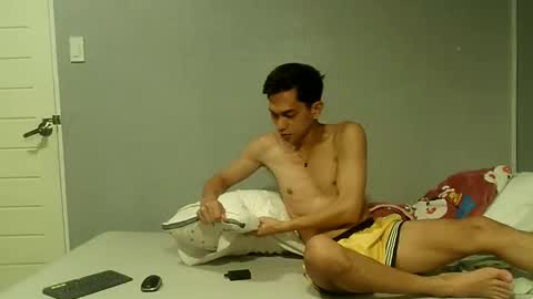 Snapshot of mrshawn95 chatting on January 10, 5:02 pm shawn online show from January 10, 5:02 pm