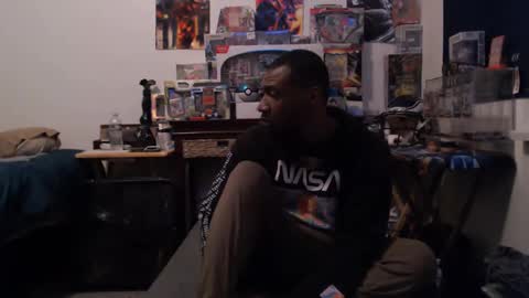 mrsoonicexrated online show from February 10, 7:15 am