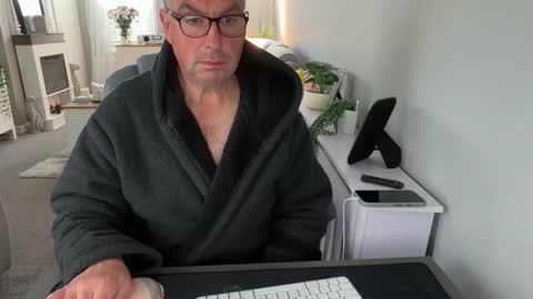 Snapshot of mtb1697 chatting on September 23, 9:30 am mtb1697 online show from September 23, 9:30 am