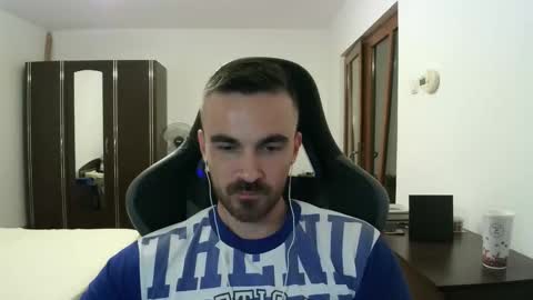 Snapshot of mu5clemania chatting on October 2, 4:22 pm Victor online show from October 2, 4:22 pm
