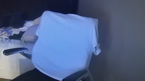 Muffdiver online show from December 24, 10:22 am