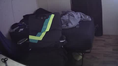 Muffdiver online show from April 22, 10:42 am