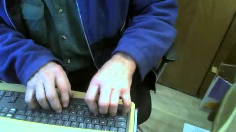 Snapshot of muller520 chatting on February 6, 3:41 pm muller520 online show from February 6, 3:41 pm
