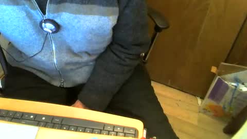 Snapshot of muller520 chatting on March 5, 7:50 pm muller520 online show from March 5, 7:50 pm