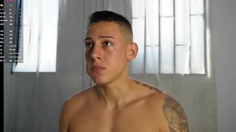 Snapshot of muscle_king_cum chatting on October 18, 1:49 pm muscle_king_cum online show from October 18, 1:49 pm
