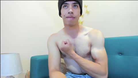 Snapshot of muscle_scott chatting on September 30, 12:53 pm muscle scott online show from September 30, 12:53 pm