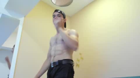 Snapshot of muscle_scott chatting on October 1, 1:04 pm muscle scott online show from October 1, 1:04 pm