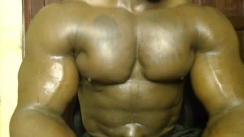 musclegod23 online show from September 11, 11:59 pm