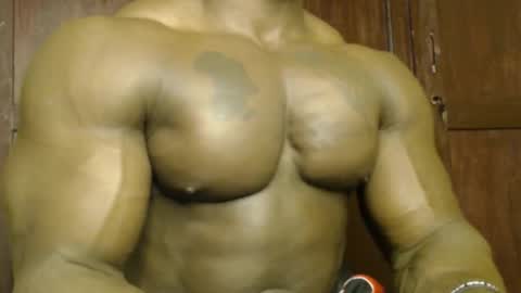 musclegod23 online show from September 28, 12:08 am
