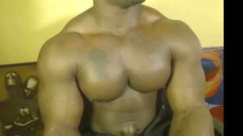 musclegod23 online show from March 6, 2:41 am