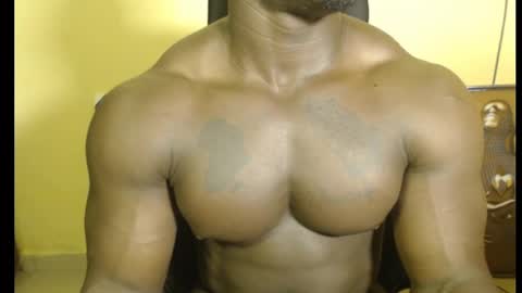 musclegod23 online show from February 10, 10:19 pm